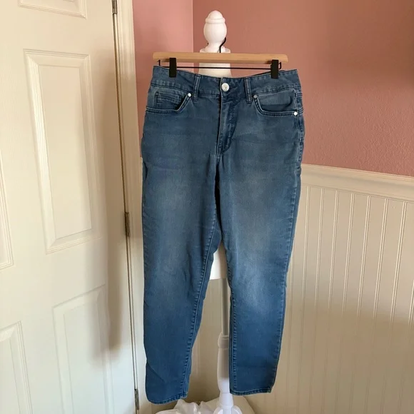 Seven Women’s Jeans size 10 Booty Shaper Medium Wash - Picture 1 of 8
